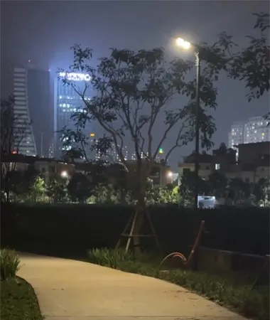 candeeiros de rua tudo em um alimentados a energia solar