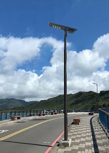 Solar powered street lamp